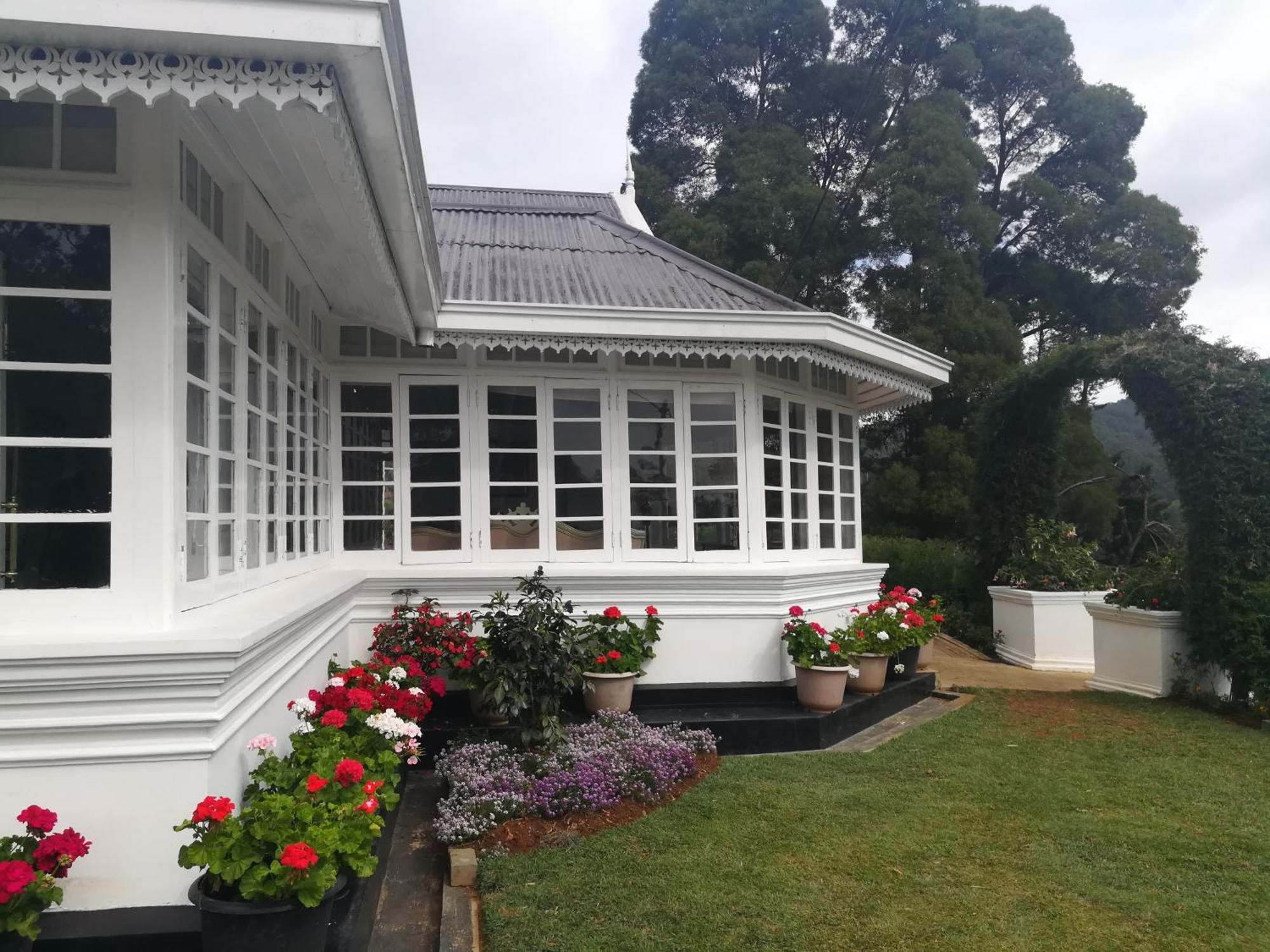 The Clovelly Bungalow Нувара-Елія Екстер'єр фото
